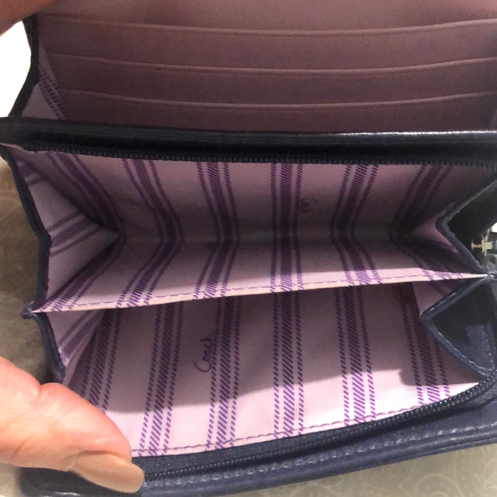 Authentic Coach wallet - Picture 4 of 6